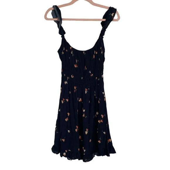 CAPULET Gemma Tulip Mini Dress Black Floral Ruffle Sleeveless Smocked XS Revolve - Picture 3 of 8